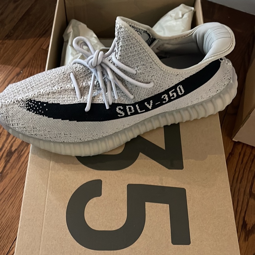 Yeezy - Picture 3 of 3